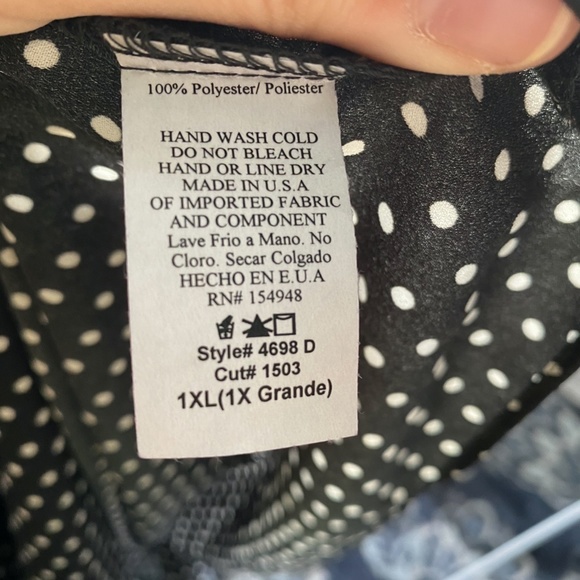 Plus Size Black Pocka-Dot Sleeveless Shirt - Picture 3 of 4